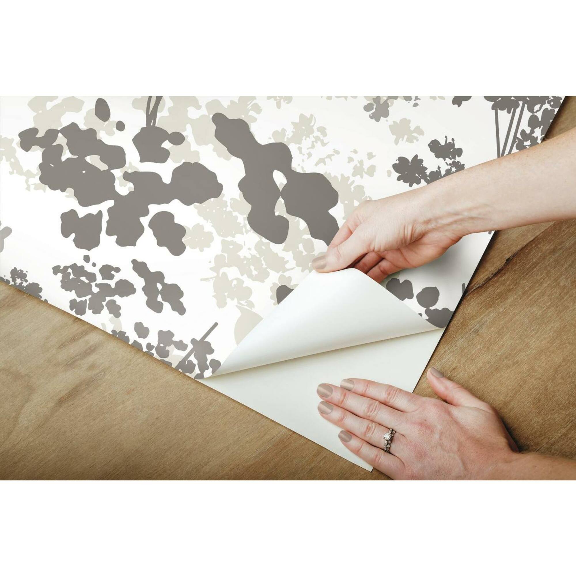 RoomMates Queen Anne's Lace Peel & Stick Wallpaper